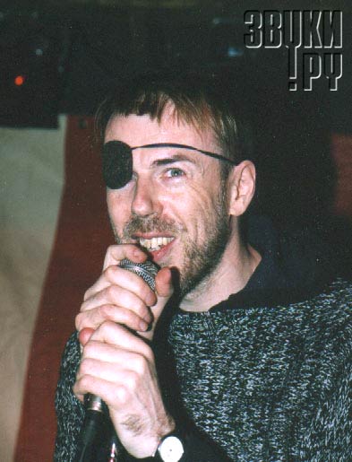 Momus - 3