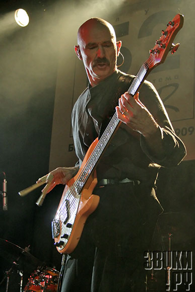 Tony Levin в Б2