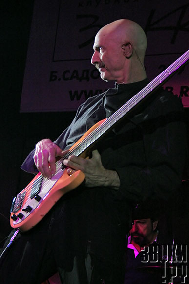 Tony Levin в Б2