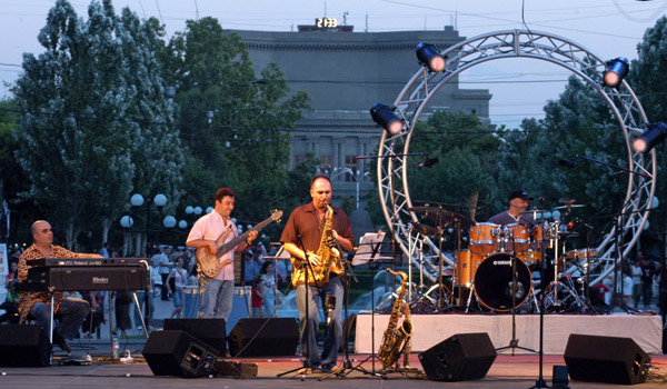 70 лет армянскому джазу