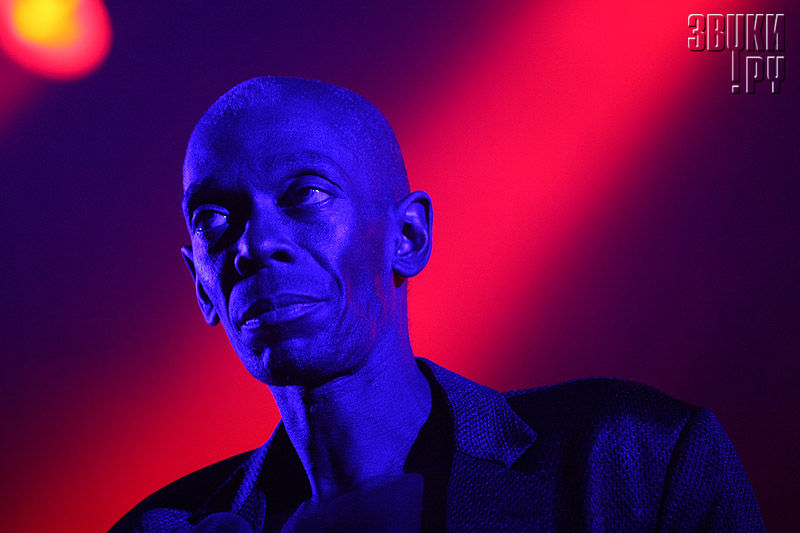 Faithless in Arena club