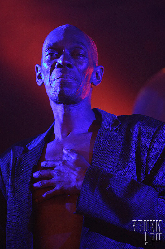 Faithless in Arena club