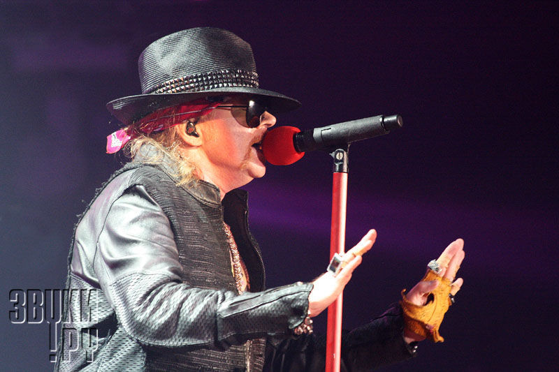 Guns N' Roses, Stadium Live