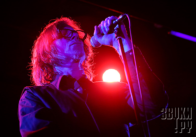 Mark Lanegan Band in 16 tons