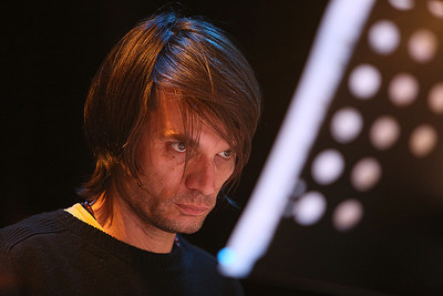 Jonny GREENWOOD: Гитарист Radiohead поделился синглом со своего будущего альбома арабской музыки