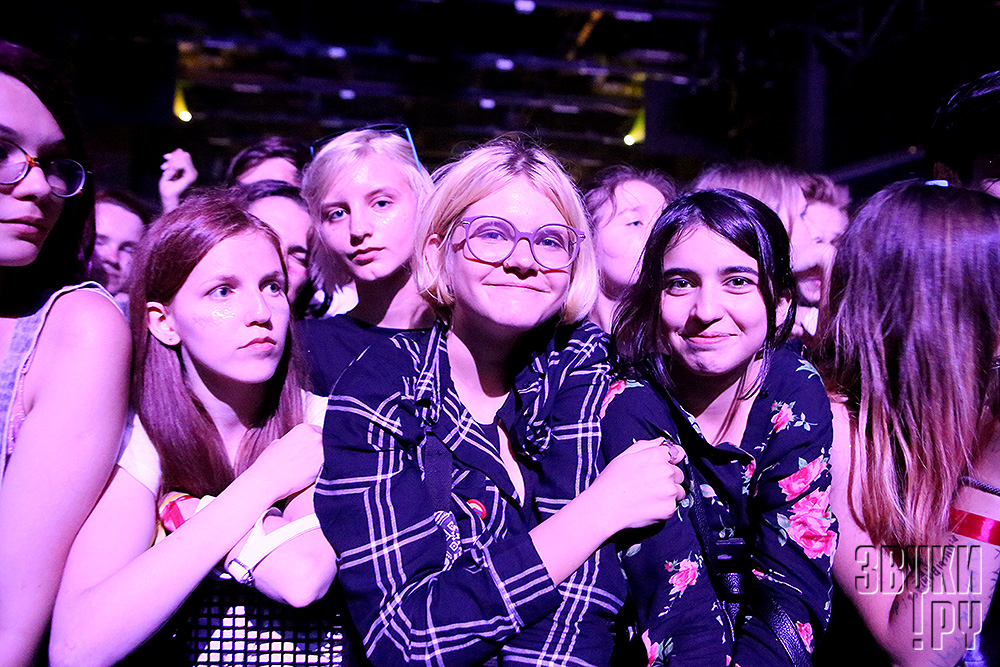 Halsey in Stadium (Moscow)