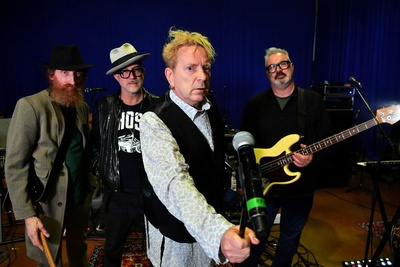 PUBLIC IMAGE LTD.: У Джонни Лайдона из Sex Pistols вышел одиннадцатый альбом с его группой Public Image Ltd.