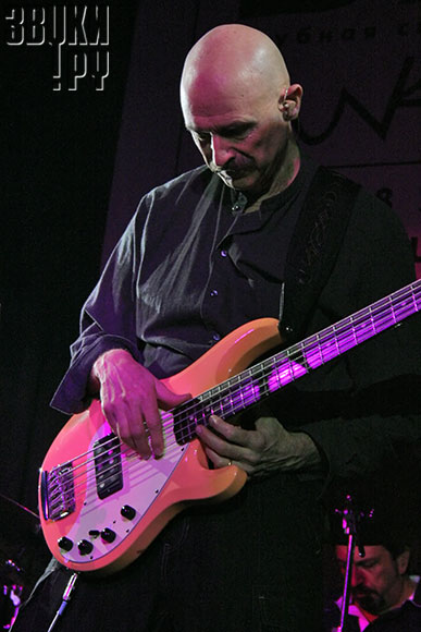 Tony Levin в Б2