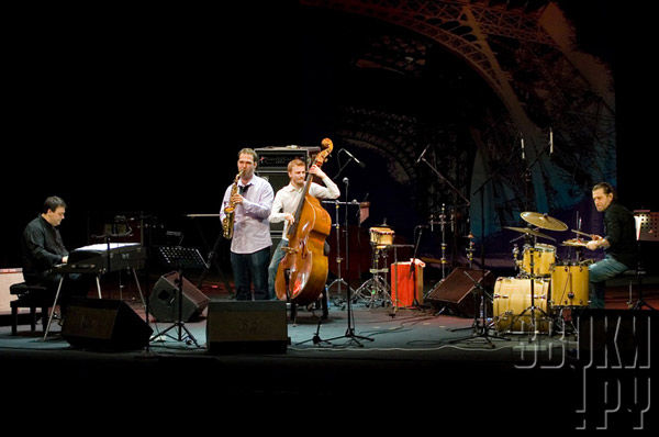 Eric Legnini и Николай Моисеенко на фестивале Le Jazz 2010