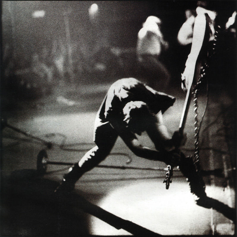 Paul Simonon на обложке "London Calling" (Pennie Smith) -...