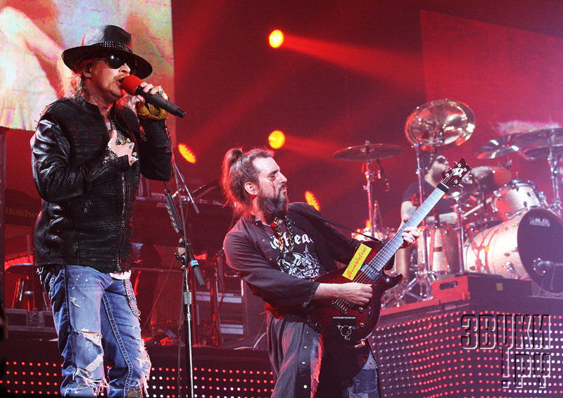 Guns N' Roses, Stadium Live