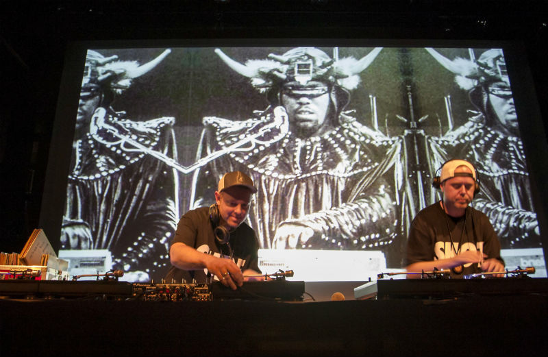 DJ SHADOW